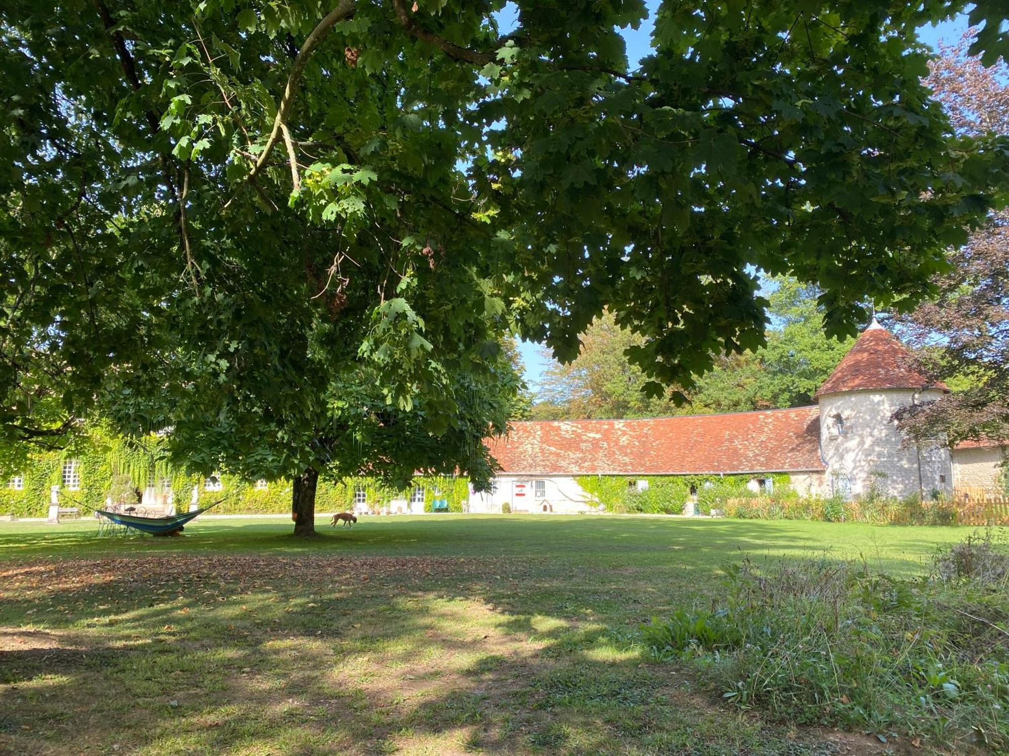 Bed and Breakfast La Roulotte Deluxe De Malpas Quingey Esterno foto
