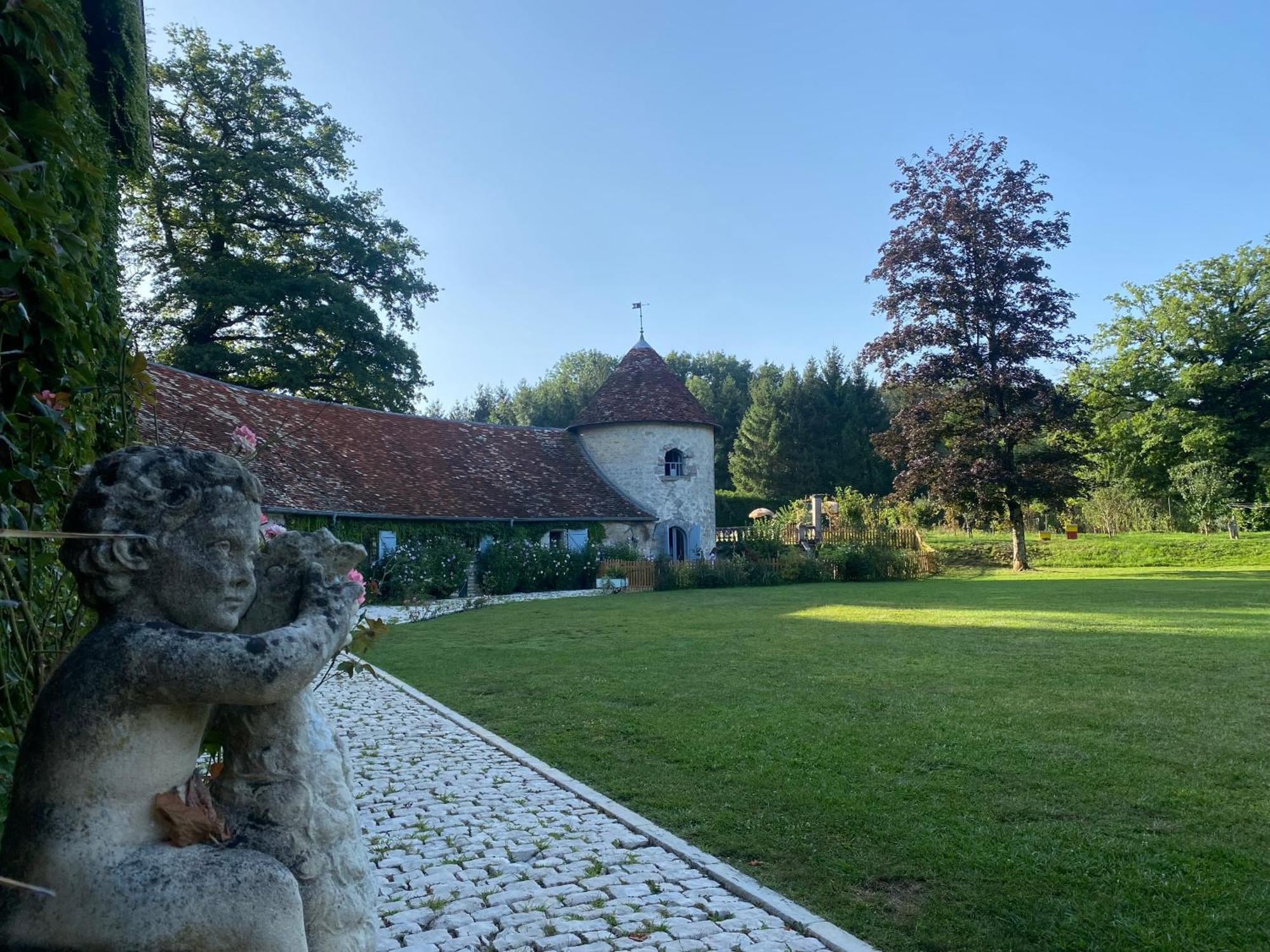 Bed and Breakfast La Roulotte Deluxe De Malpas Quingey Esterno foto