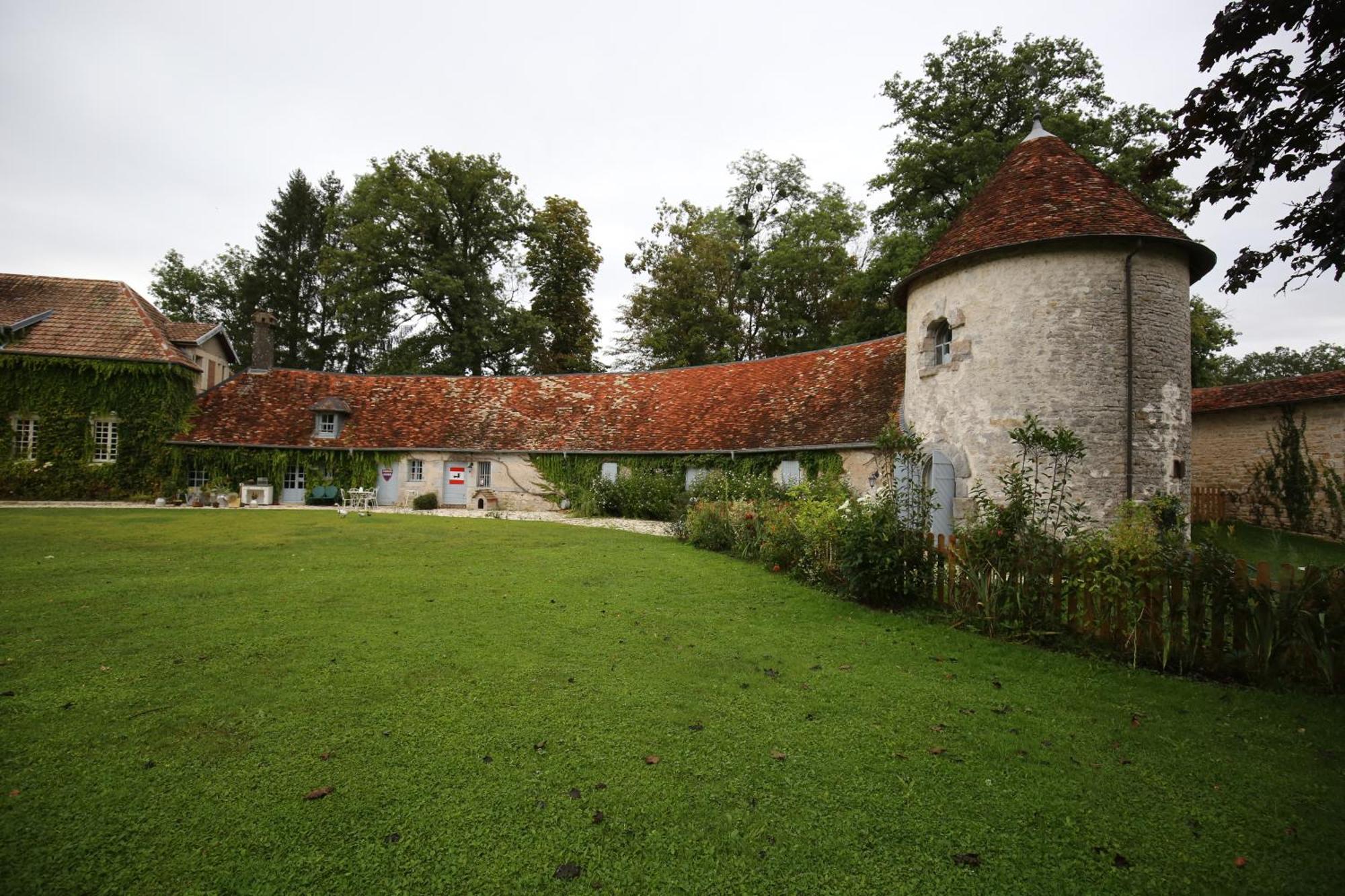 Bed and Breakfast La Roulotte Deluxe De Malpas Quingey Esterno foto