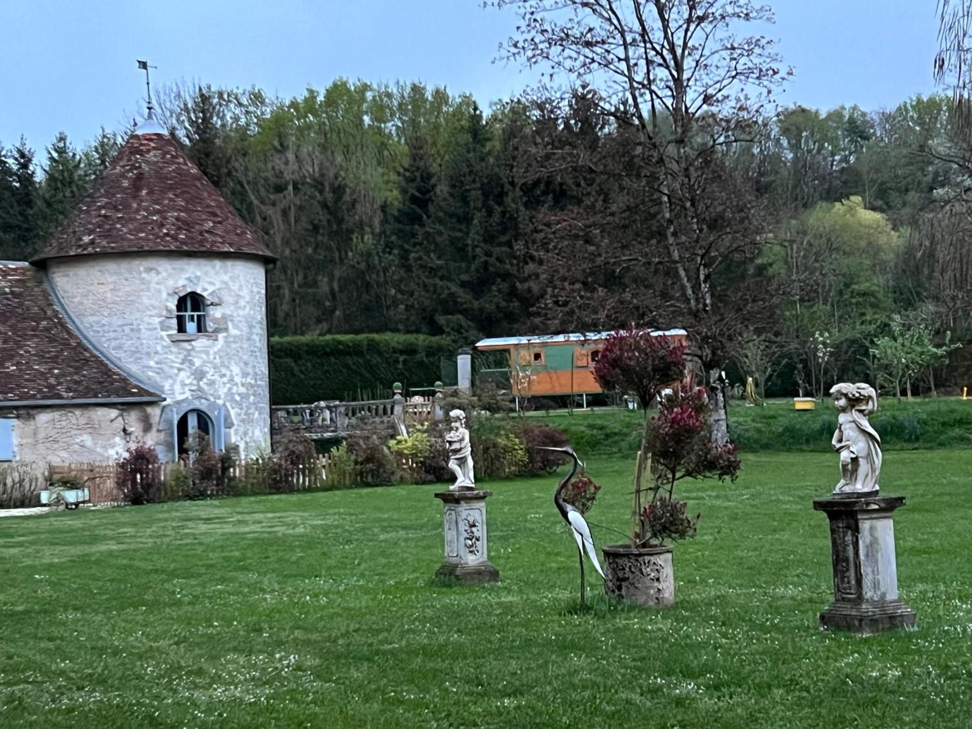 Bed and Breakfast La Roulotte Deluxe De Malpas Quingey Esterno foto