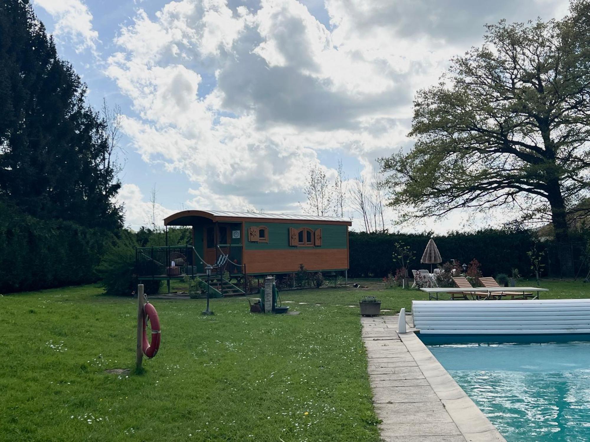 Bed and Breakfast La Roulotte Deluxe De Malpas Quingey Esterno foto