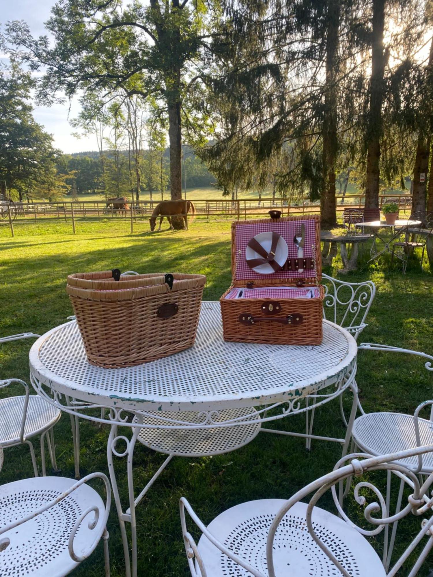 Bed and Breakfast La Roulotte Deluxe De Malpas Quingey Esterno foto