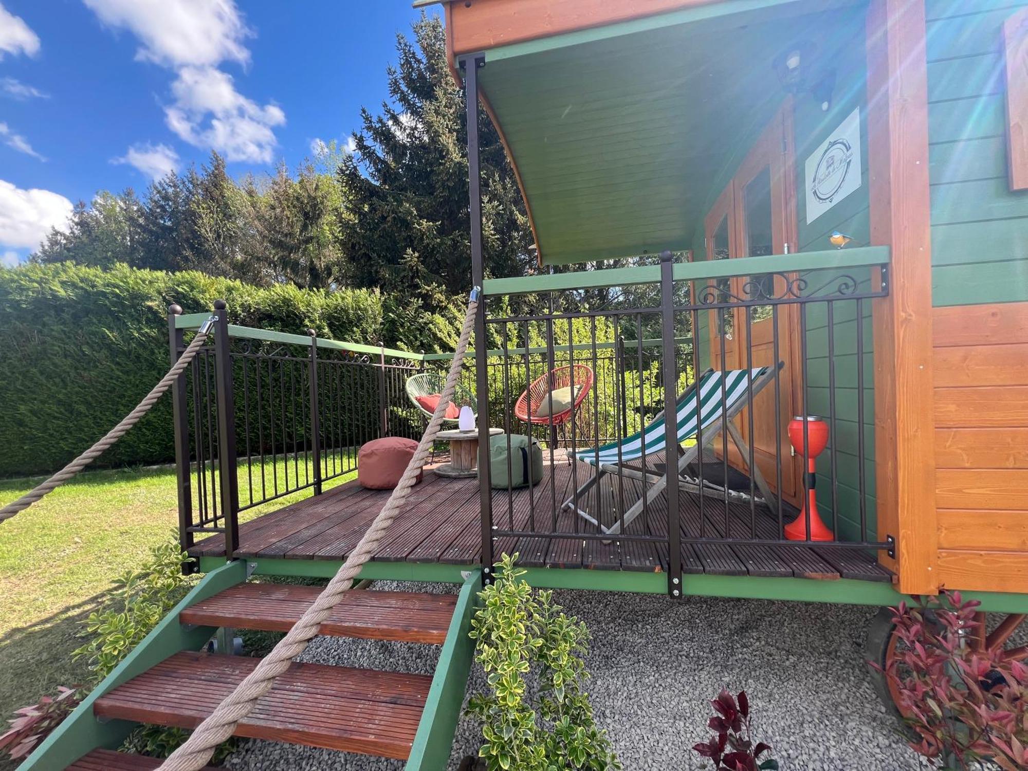 Bed and Breakfast La Roulotte Deluxe De Malpas Quingey Esterno foto