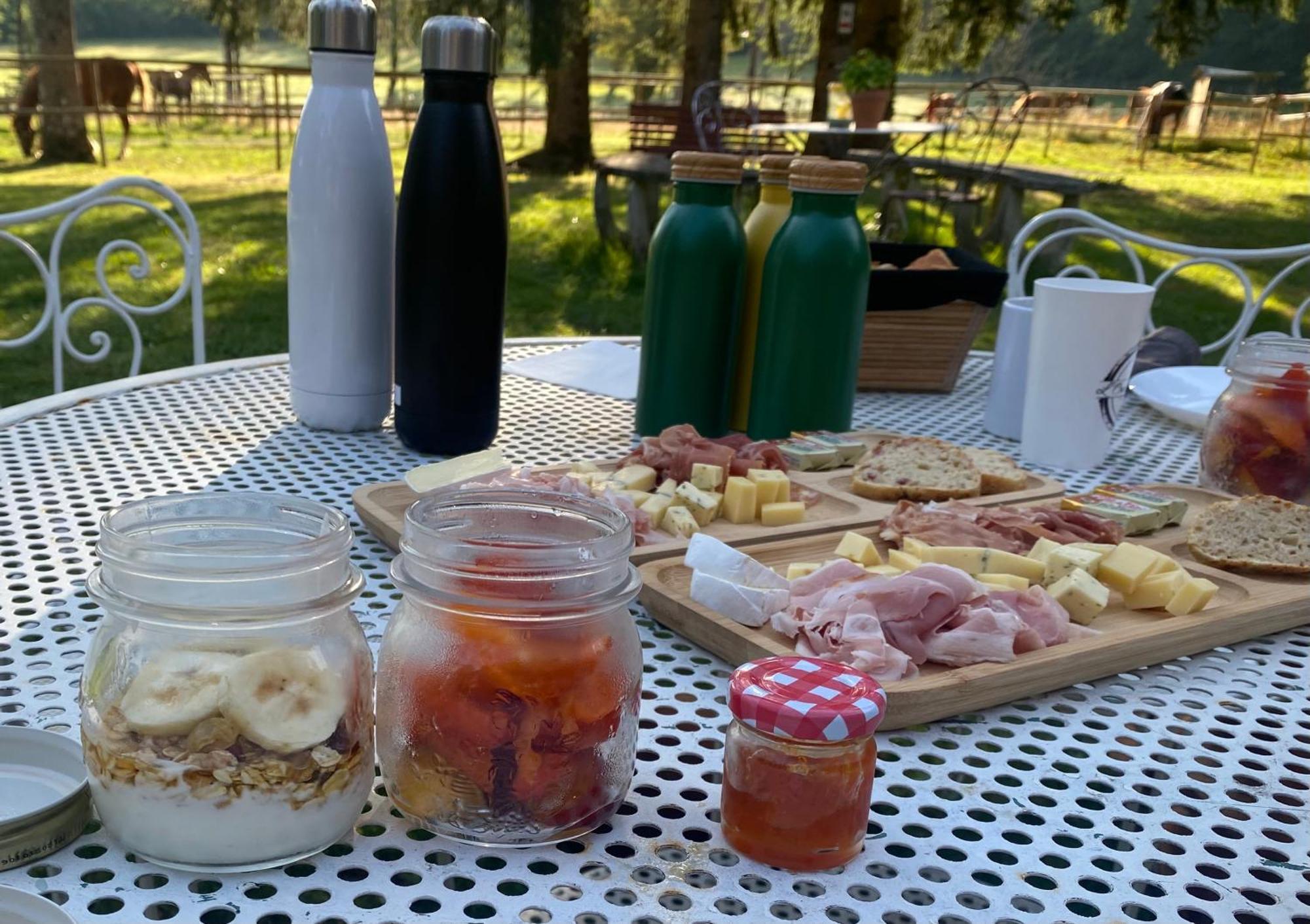 Bed and Breakfast La Roulotte Deluxe De Malpas Quingey Esterno foto