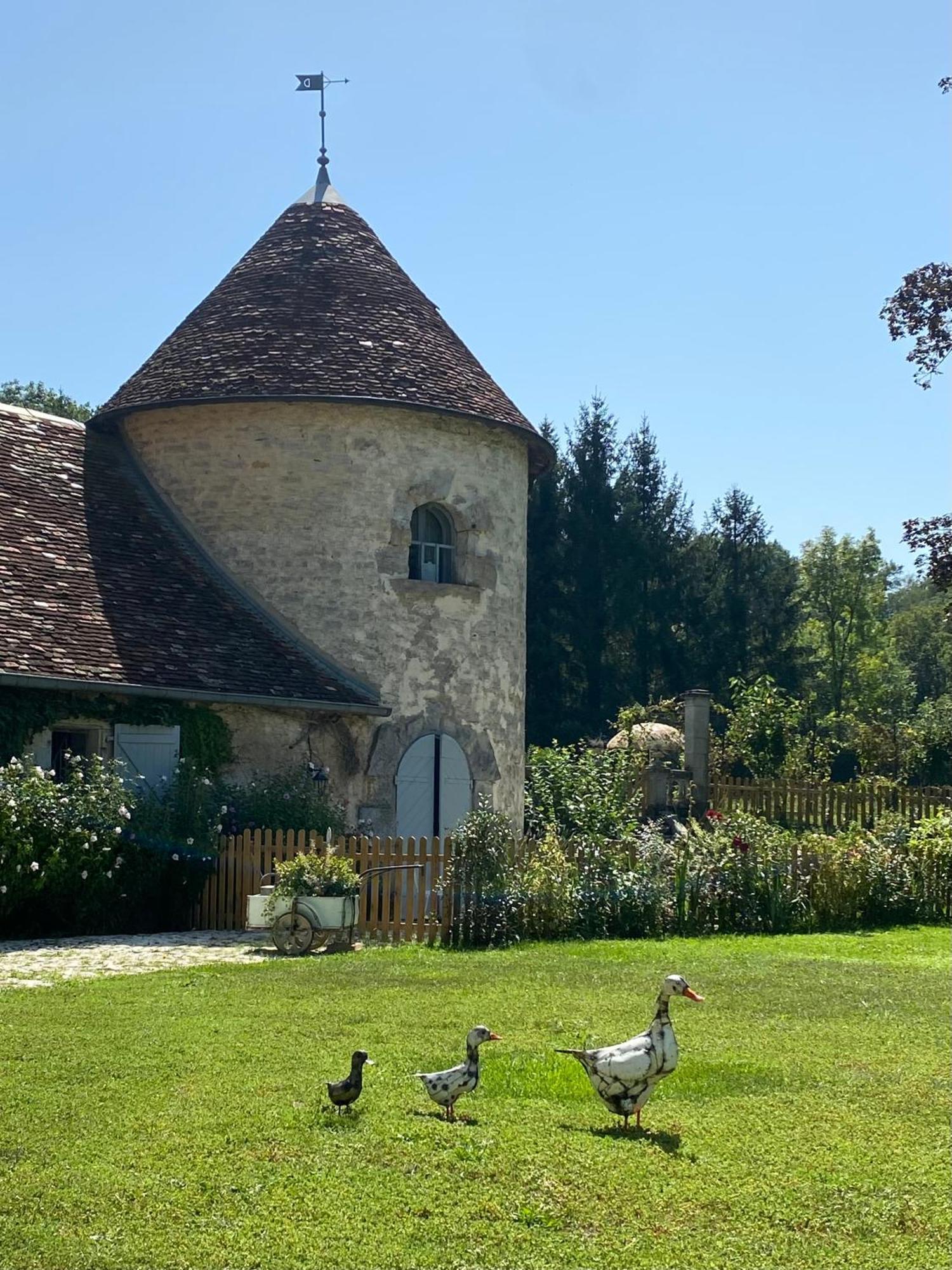 Bed and Breakfast La Roulotte Deluxe De Malpas Quingey Esterno foto