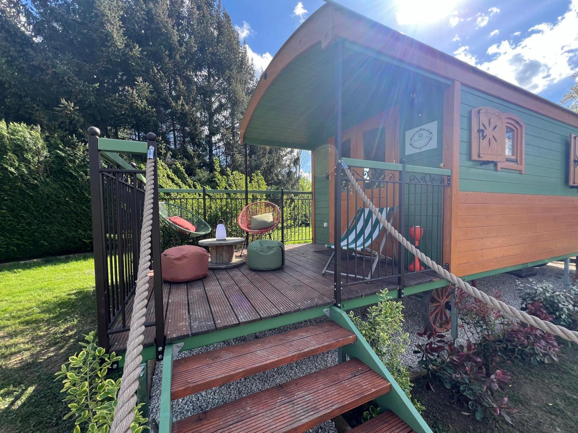 Bed and Breakfast La Roulotte Deluxe De Malpas Quingey Esterno foto