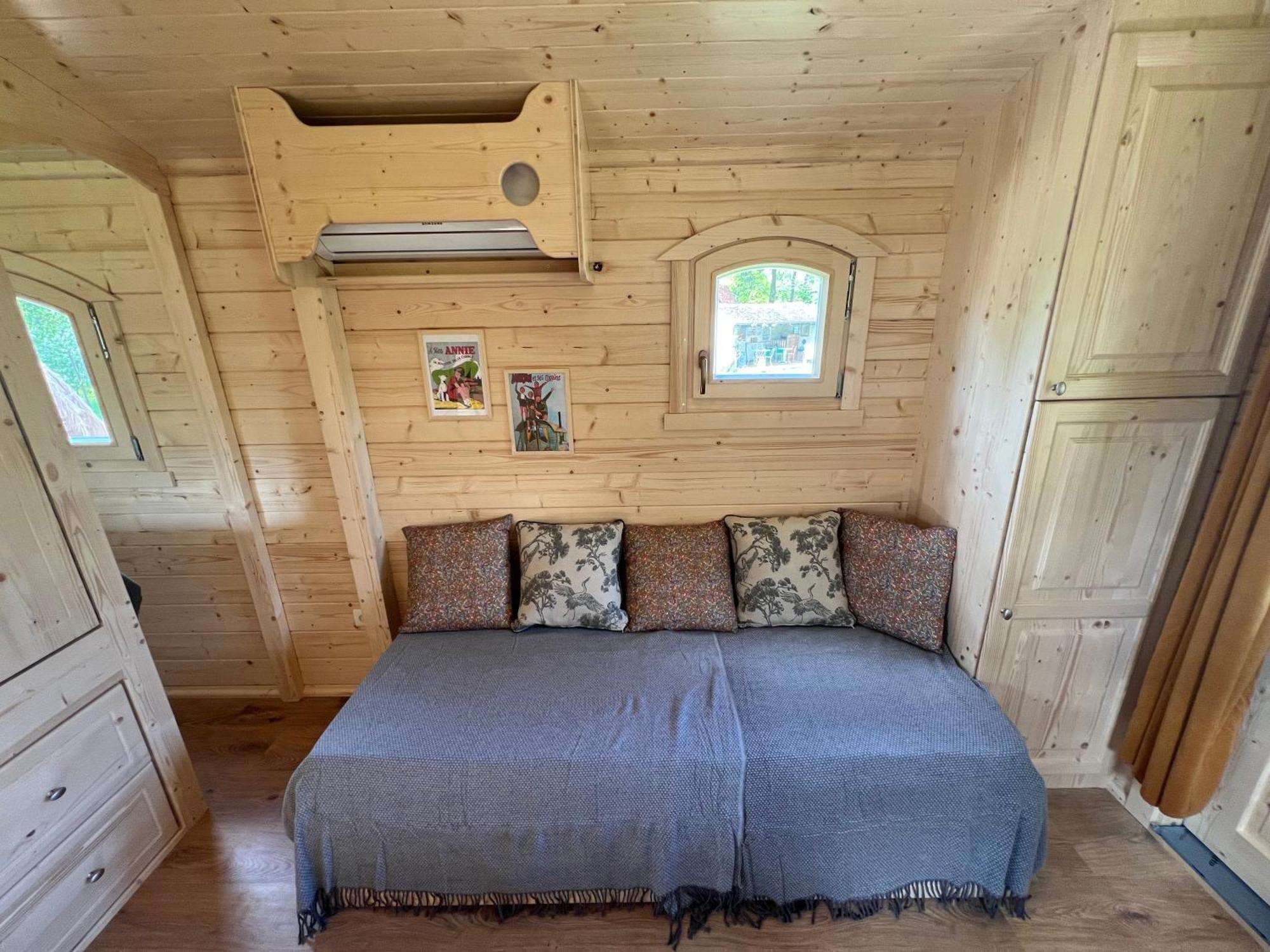 Bed and Breakfast La Roulotte Deluxe De Malpas Quingey Esterno foto